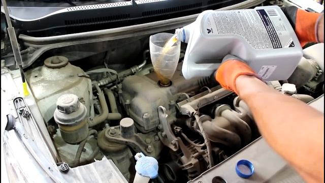 Как правильно заменить масло и фильтра в автомобиле?! смотреть онлайн