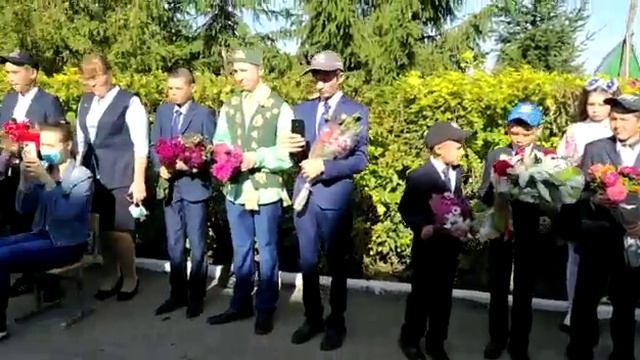 В школах Дрожжановского района прозвенел первый звонок смотреть онлайн