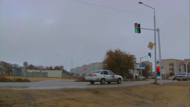 Квадратные светофоры в Актау смотреть онлайн