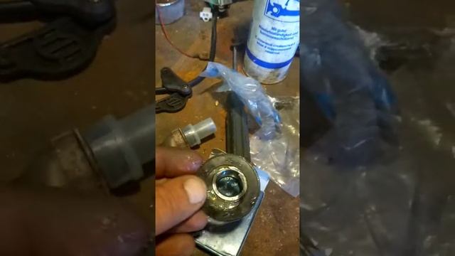 Замена подшипника Honda Varadero. 2 часть. смотреть онлайн