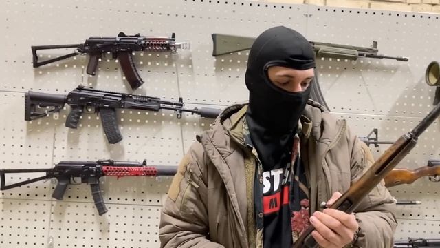 YEEZY BOOST ПРОТИВ 715 TEAM