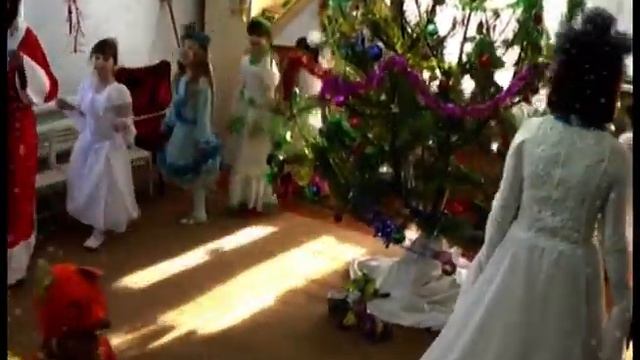 Новый год в Теремке 2010! Старшая группа смотреть онлайн