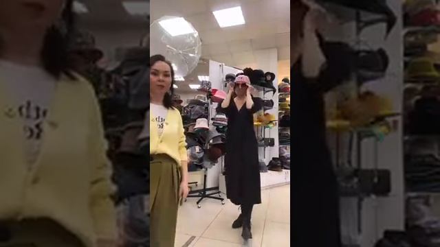 Актуальные головные уборы лето 2021 смотреть онлайн