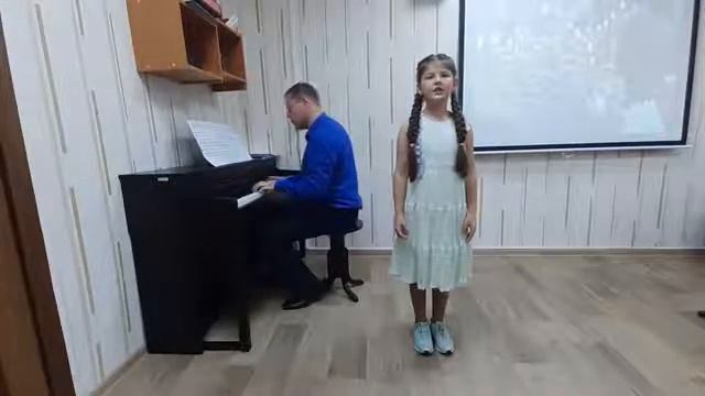 Антипина Роксана Витальевна М Сутягина 'Рождество', В Бровко 'Вербочки' 2 возрастная группа смотреть онлайн