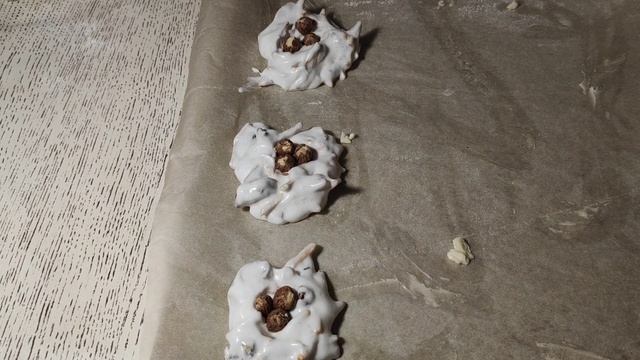 Печиво ЛАСТІВЧИНІ ГНІЗДА смотреть онлайн