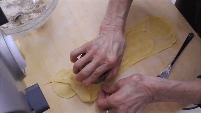 Ravioli - PASTA MAKER PHILIPS смотреть онлайн