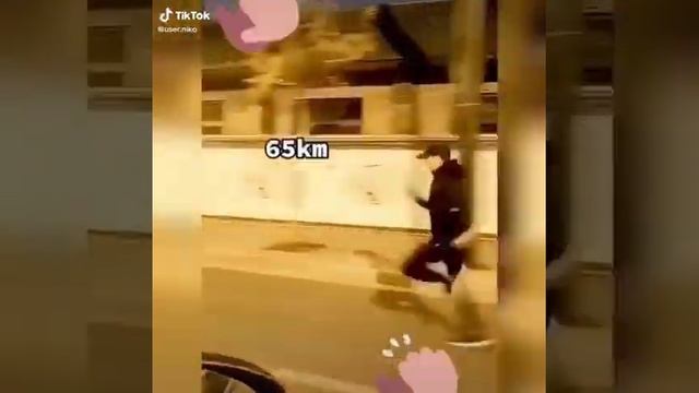Это нереально ? Парень бежит 65 км в час #shorts смотреть онлайн