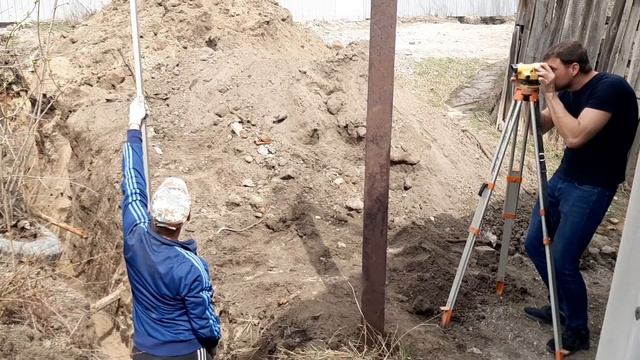 Канализация в частном доме. Труба для канализации .Врезка в колодец. смотреть онлайн