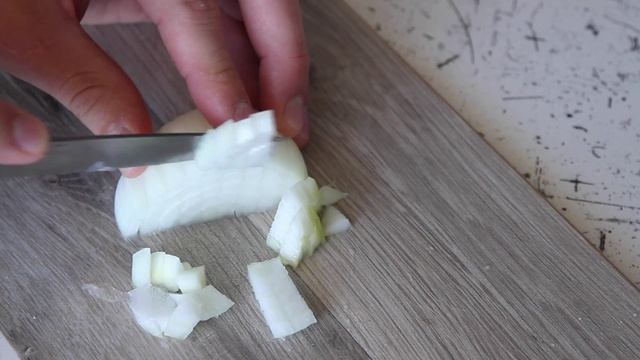 КАК НАРЕЗАТЬ ЛУК? Правильно, просто и быстро режем лук! Полезные советы - Кулинария