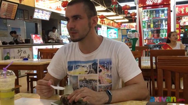 Морской ёж - блюда из китайского печеного ежа. Санья, Хайнань, Китай. смотреть онлайн