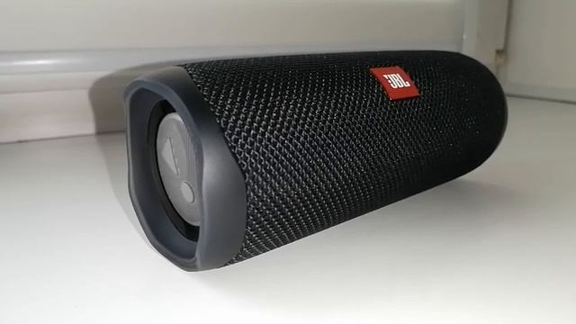 Колонка JBL FLIP 5 LFM 60% Bass Test смотреть онлайн