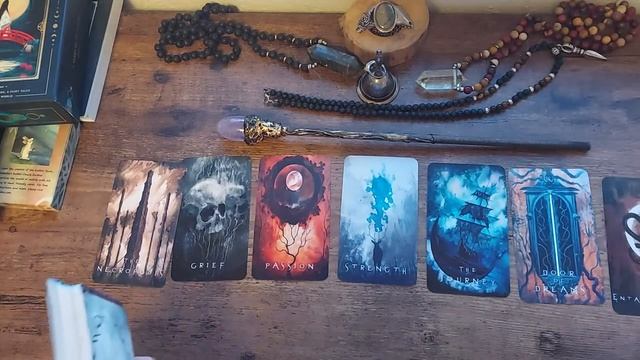Spirits & Shadows Oracle Deck Review смотреть онлайн