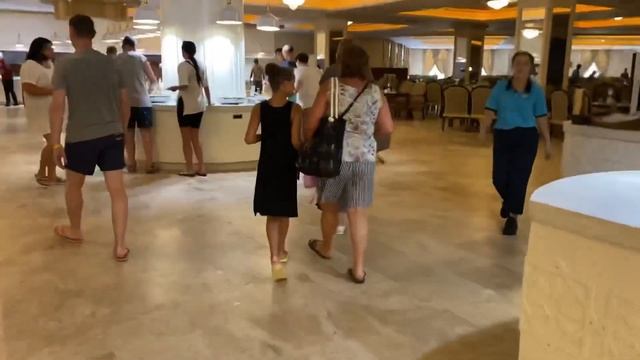 Чем кормят на ОБЕД? В отеле CESARS TEMPLE DE LUXE. BELEK смотреть онлайн