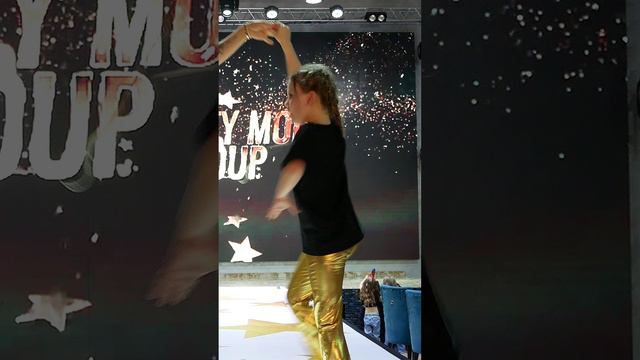 МАМИНО МОДНОЕ ДНК , Как мама смотреть онлайн