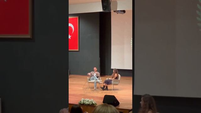 Часть выступления Керема на лекции в университете(перевод в конце видео)🙌