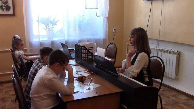 Открытый урок "Работа с ритмом на уроке сольфеджио во 2 классе". смотреть онлайн