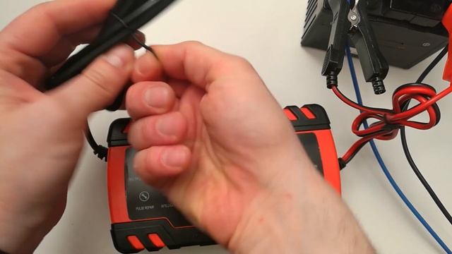 12V - 24V Pulse Repair Battery Charger (up to 8A) Unboxing & Test смотреть онлайн