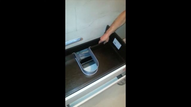 3.Прокладка фановых труб. Сборка тумбочки под раковину смотреть онлайн