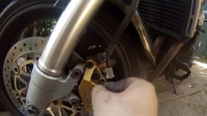 Замена тормозных колодок на мотоцикле honda cb400
