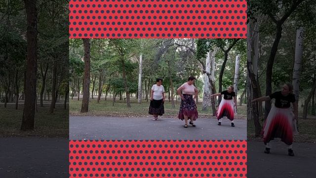 Уроки фламенко на свежем воздухе. Парк победы, лето 2022г. смотреть онлайн