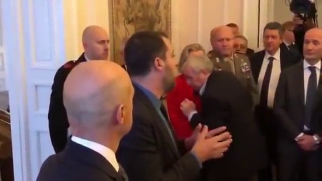 Matteo Salvini all'ambasciata italiana di Varsavia (09/01/2019) смотреть онлайн