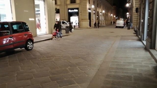 Италия/ Стрит Стайл/ Витрины Прогулка по Флоренции смотреть онлайн