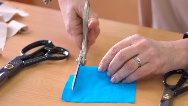 Ножницы для шитья: какие выбрать для раскроя разных тканей? Обзор портновских и раскройных ножниц. смотреть онлайн