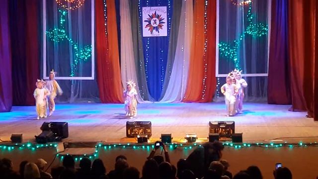 Танцевальный фестиваль "Первомайская весна 2019", группа Колорит, танец Баюшки баю смотреть онлайн