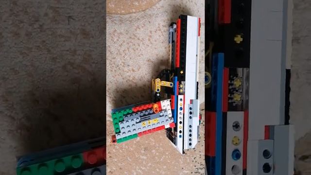 Машина из лего, на независимой подвеске. Обзор. смотреть онлайн