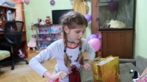 VLOG Мой день / Не пошли в школу / Подарки от друзей / Рутина маленького блоггера