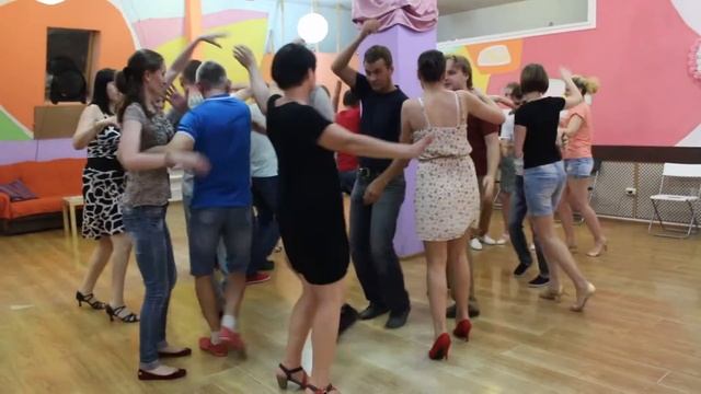 Танцевальные будни в Art Salsa Club смотреть онлайн