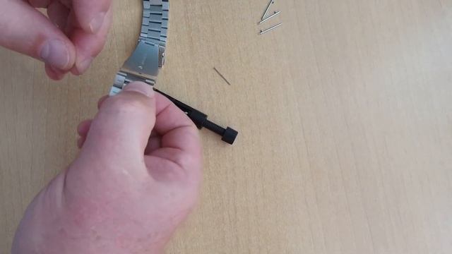 Замена ремешка часов HUAWEI WATCH 3 Pro на браслет. Изменение длины браслета. смотреть онлайн