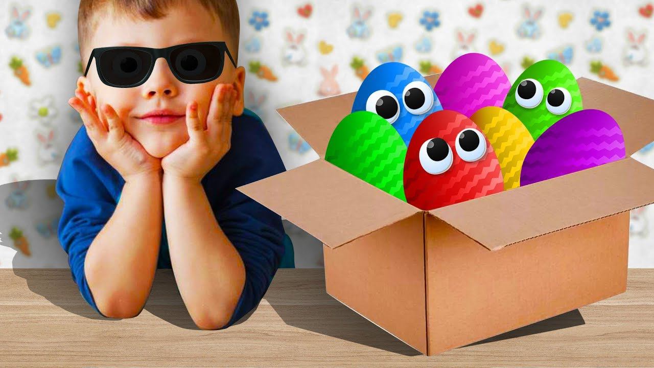 Мальчик Открывает целую коробку Яйца Сюрприз, обзор на игрушки Фиксики и не только смотреть онлайн