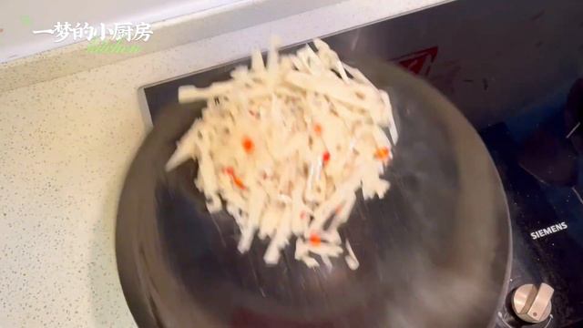炝炒藕丝，脆爽口感，让你尝到素食美味！ смотреть онлайн