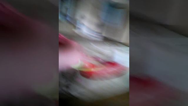 Девочка по имени Амина убегает от фена смотреть онлайн