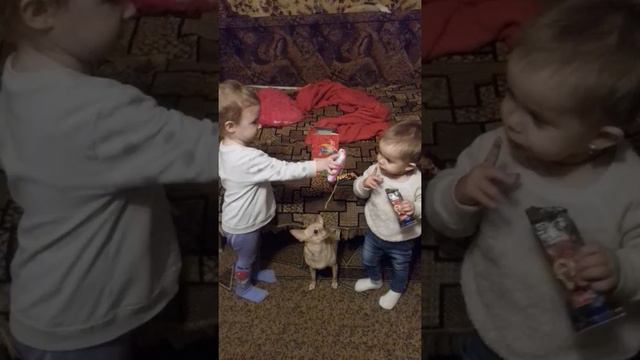 Принесли вечерю бабушке а она им подарки смотреть онлайн