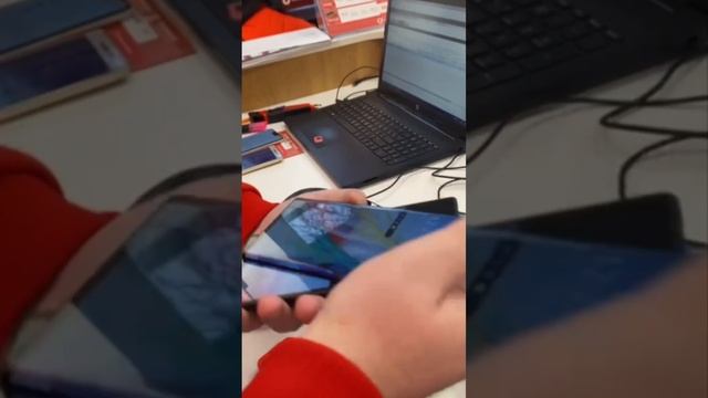 Кто угадает эту интересную модель телефона? #iphone #apple тут должен был быть ещё один тег ? смотреть онлайн