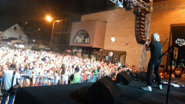 Ermin Redzic Bubi & Grupa Linija zivota Trg u Bosanskoj Krupi смотреть онлайн