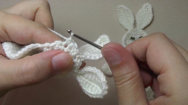 Урок вязания крючком ЗАЙЧИКОВ. вязаная аппликация ЗАЙЧИК. Application RABBIT Crochet