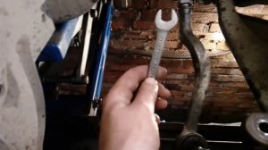 Замена рулевого наконечника Renault Logan