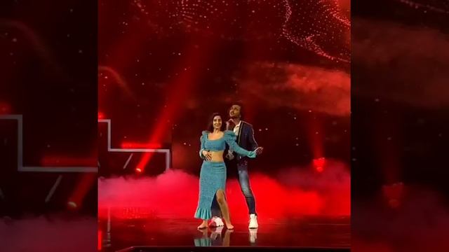 India's Best Dancers Nora Fatehi and Terrence Lewis I Love You dance video смотреть онлайн