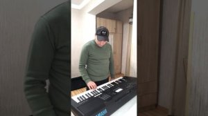 Yamaha PSR E473 - Первые впечатления | LIVE