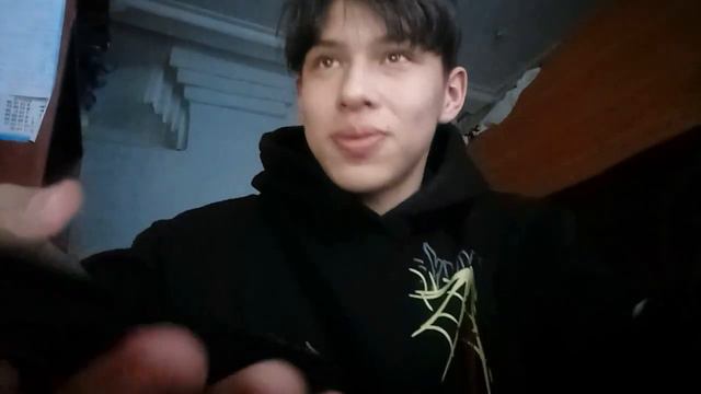 НАПИСАЛИ ДИССЫ ДРУГ НА ДРУГА смотреть онлайн