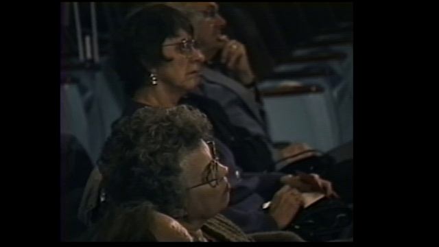 Kevin Phillips, "Arrogant Capital" (Ford Hall Forum, 1994) смотреть онлайн