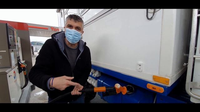 S01E03 ON AMENAGE LE CAMION ET PREMIÈRE SORTIE EN CORSE смотреть онлайн