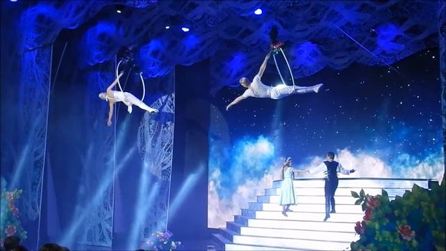 Елка на Казанском вокзале 2016 смотреть онлайн