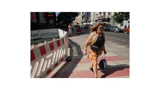 POV Street Photography with Fujifilm 18mm f2 (feat. Fujifilm X-Pro2) смотреть онлайн