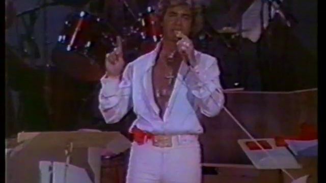 ENGELBERT HUMPERDINCK "After The Lovin'" Las Vegas Hilton смотреть онлайн