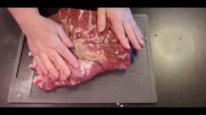 Свинина запечённая в духовке целым куском.