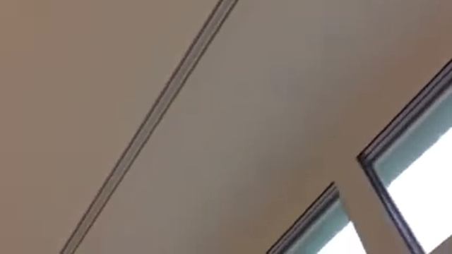 Ниша под карниз с дотяжкой. Примыкание к стене с поворотом. смотреть онлайн